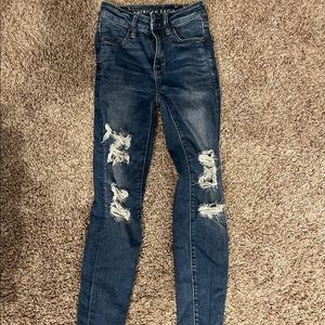 Ripped American eagle jeans size 00